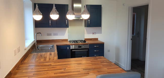 Newly built 4 bedroom house next to Keele Uni Main Photo