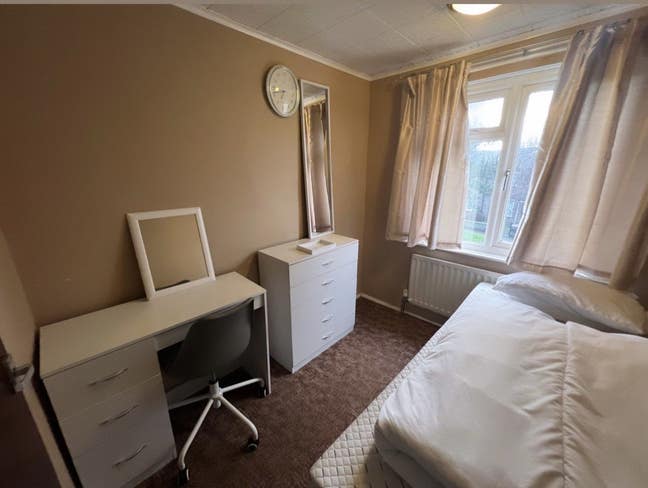 Double Room available in OX4 - SHORT STAY  Main Photo