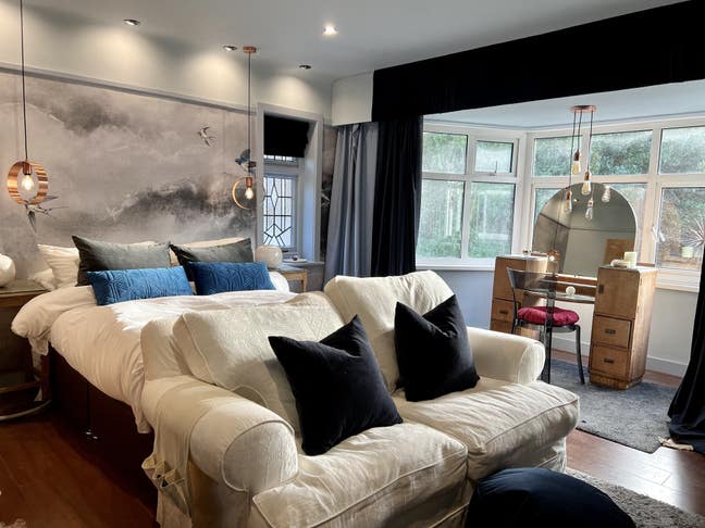 Double En-suite near beach/station/town Main Photo