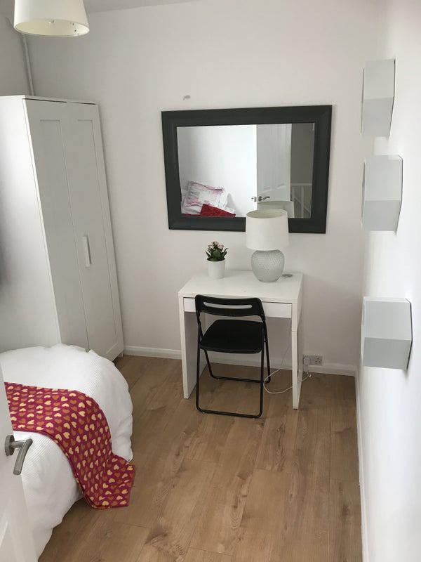 Cosy single room all bills incl. Main Photo