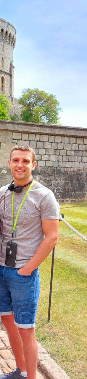 Professional Male seeks a single or double room Main Photo