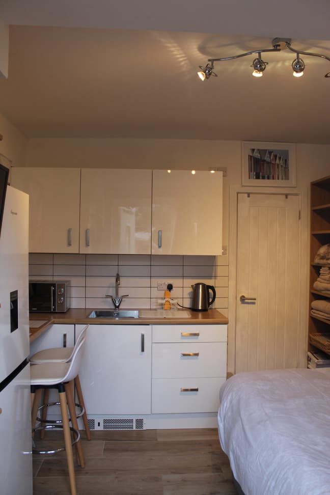 Stylish Self Contained Studio w/ Parking+Terrace Main Photo