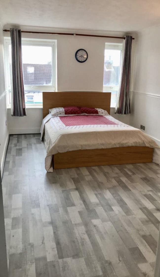 All bills included except electricity.  Main Photo