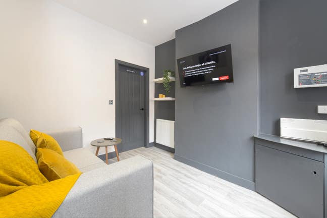 🏠 Mansfield en-suite room 🔥 Available now  Main Photo