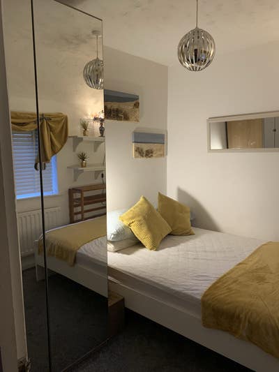  £600 dbl  room 5 mins wlk to  town. 2mins to park Main Photo