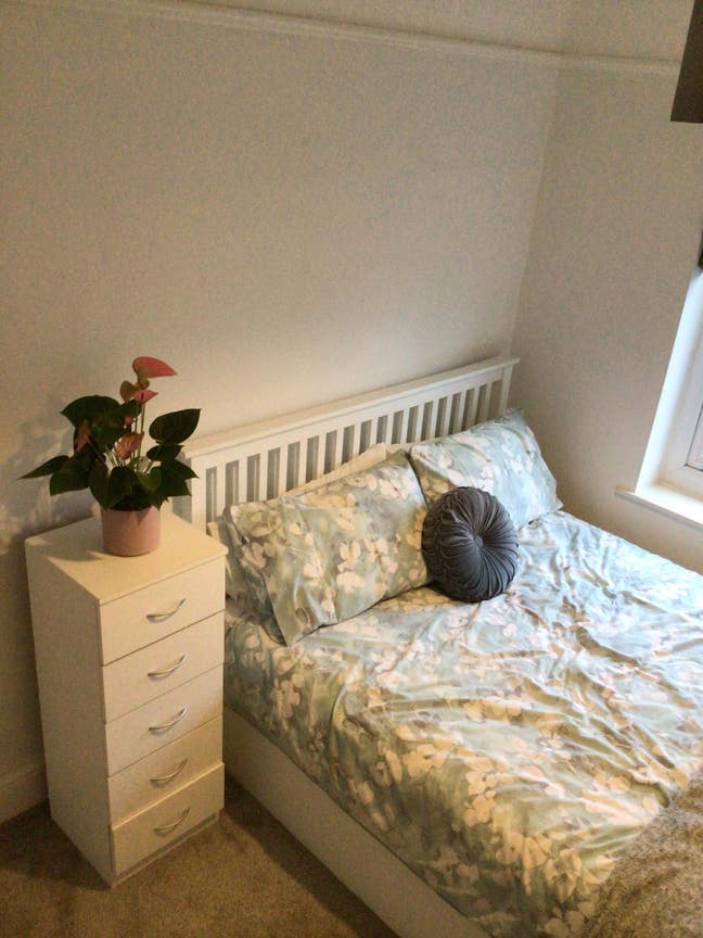 Double room to let in my home Main Photo