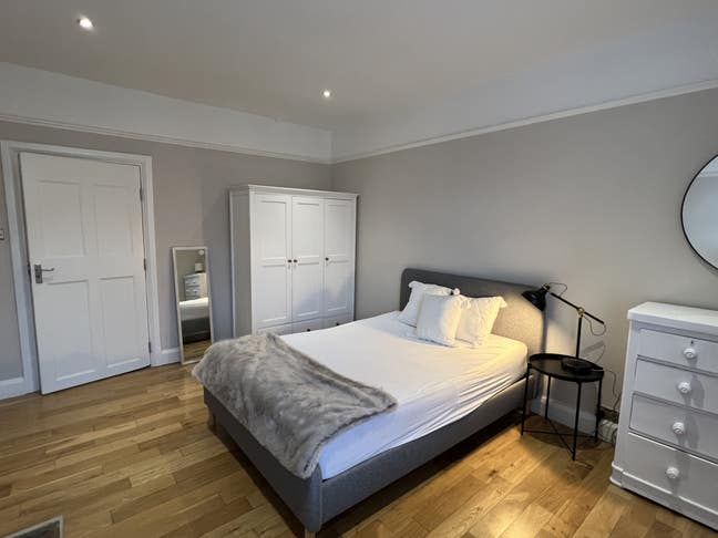 ✔️Large Room in Streatham Hill 🏡🪴 Main Photo