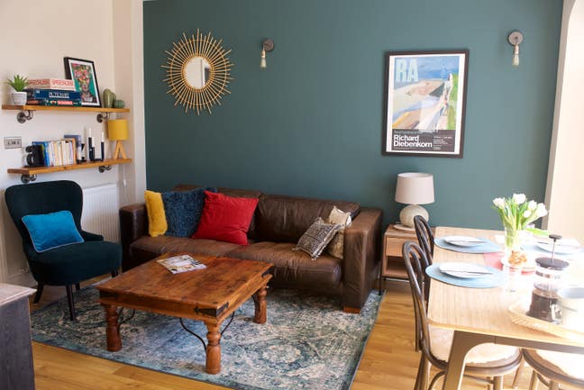 Ashford - Fabulous Room in a Boutique House Share Main Photo