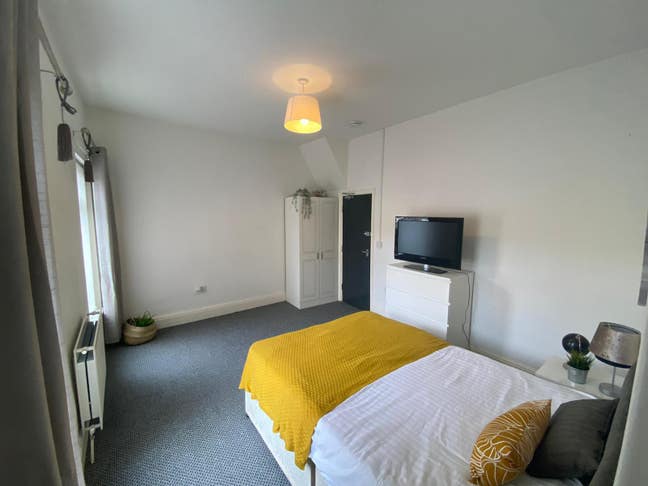 Double Room // Bacheler Sreet // Hull Royal Infirm Main Photo