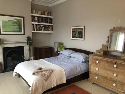 Large  sunny double room in Stoke Newington Main Photo