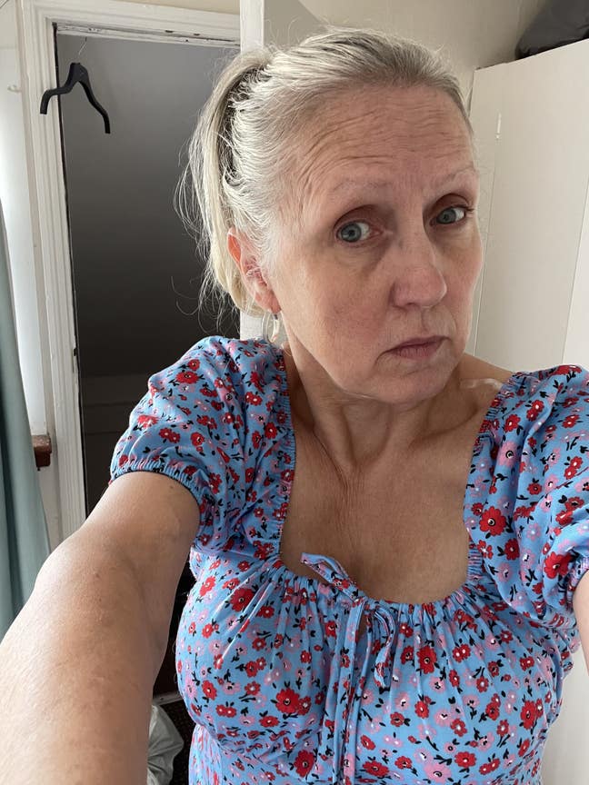 I am a professional female aged 59. I am look... Main Photo