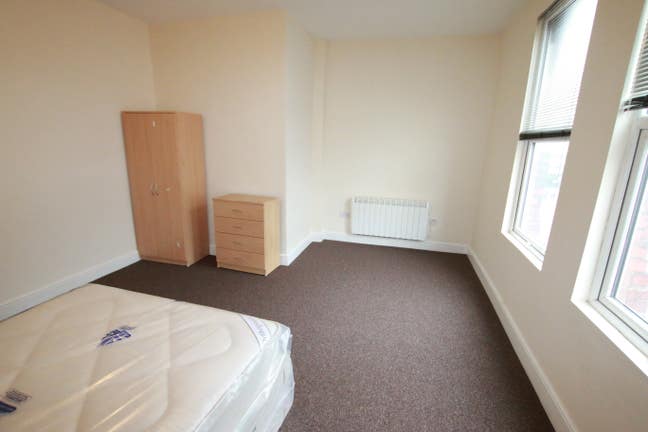 Ensuite Room Reading Town Centre  Main Photo