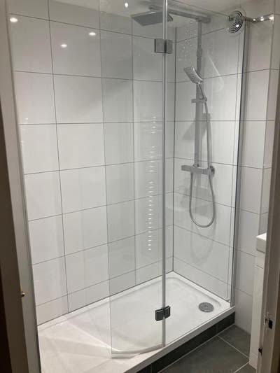2 Amazing Rooms in Renovated Flat-All Bills Includ Main Photo
