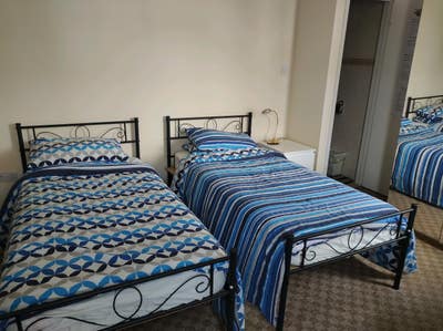 Twin Room with ensuite nr Tube/Overground  Main Photo