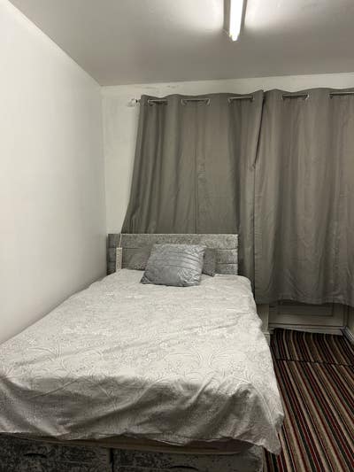 Studio flat.not a shared house. - High Wycombe  Main Photo