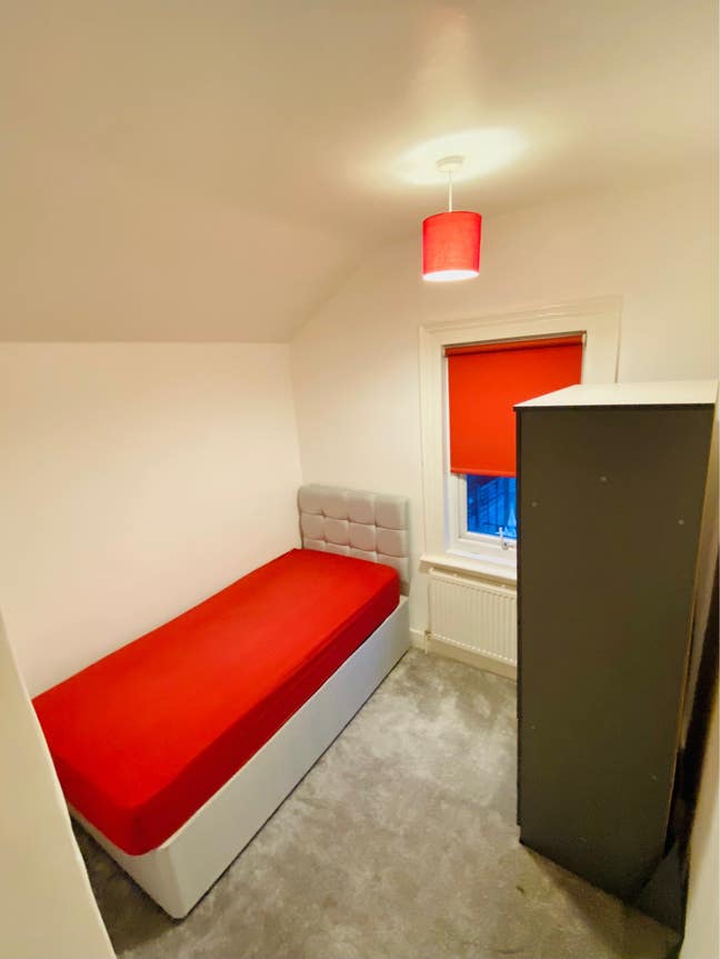 Room rent Main Photo