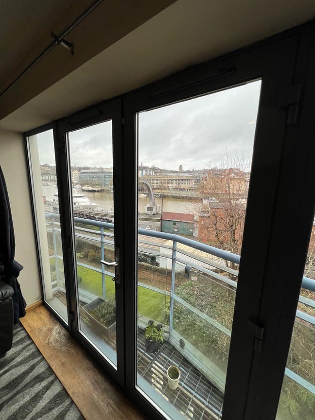 Fantastic One bedroom over Harbourside  Main Photo