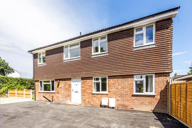 Furnished en suite double room Main Photo