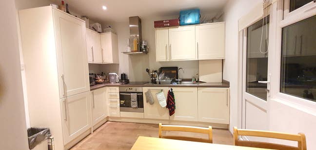 Large Double Studio Flat in Golders Green Main Photo