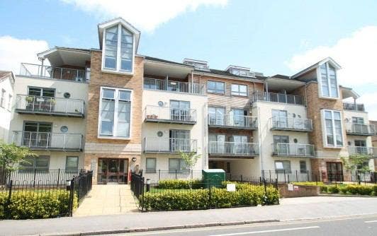 Spacious room EastCroydon Access2CentraLdn-Gatwick Main Photo