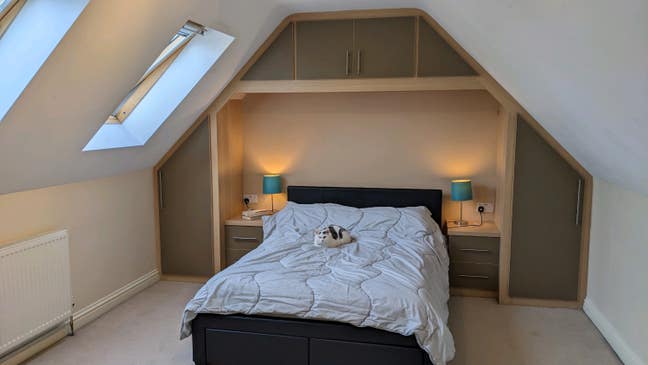 Large double ensuite room on own floor Main Photo