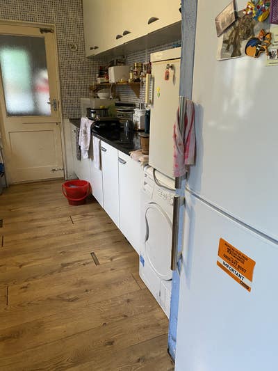 Large double with storage cupboards Main Photo