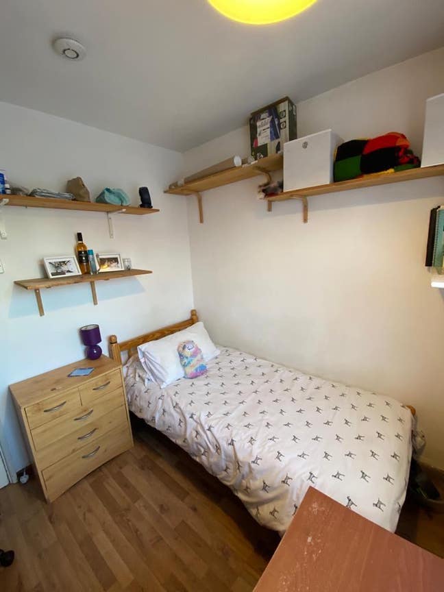 Single Room - All Bills Included Main Photo