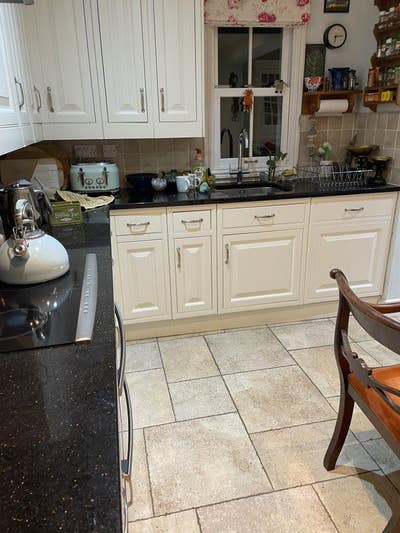 Large furnished single room with double bed Main Photo