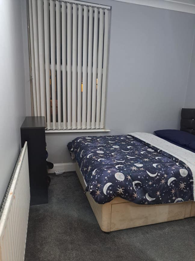 Double room available in refurbished shared house  Main Photo