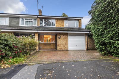 Fantastic house share available in Caversham Main Photo