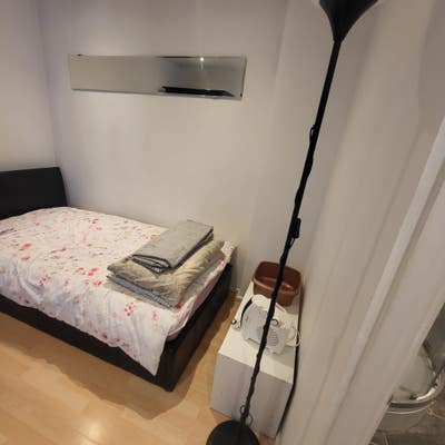 Superb Double Room with En-suite in 4bed House Main Photo