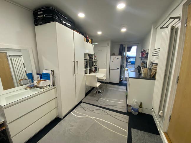 Fab studio flat available! Main Photo