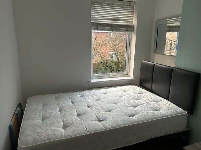 Room to Rent Oxford Road Area Main Photo