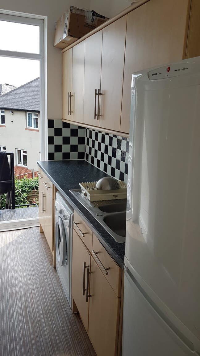 A double room is available now s10 Main Photo