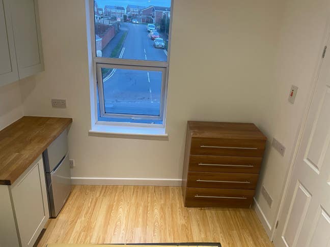 En suite  double room fully furnished  Main Photo