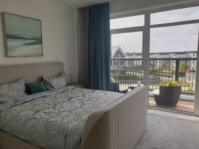 Large En-suite Master Room with Balcony Main Photo