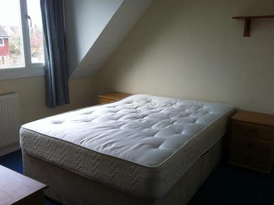 Double bedroom Haywards Heath Main Photo