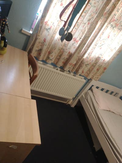Furnished room available in N14 Main Photo