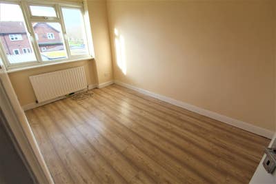 Co-Living Home with a choice of 4 bedrooms Main Photo