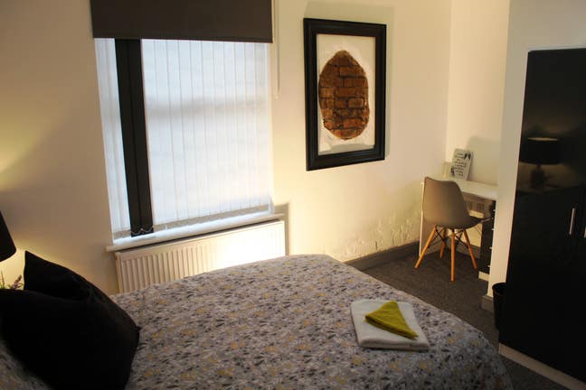 🏠 Spacious Double Ensuite Room Available Main Photo