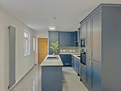 Luxury living in town centre Bedford  Main Photo