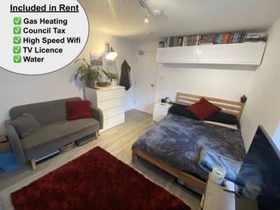 Modern Flatlet near Fistral Beach Newquay Main Photo