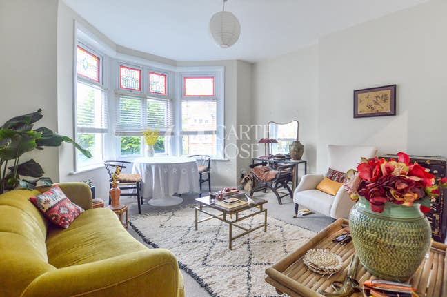 Stunning 1 bed flat near Streatham Hill Station Main Photo