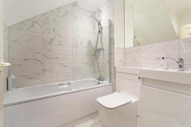 Single  Room  (Female  preferred)
 Main Photo