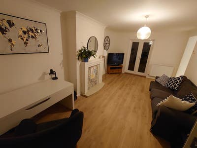 Viewing Now Double Room in Shared House Garrick  Main Photo