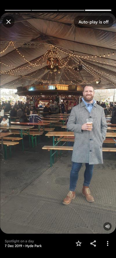 I am a professional male aged 40. I am lookin... Main Photo