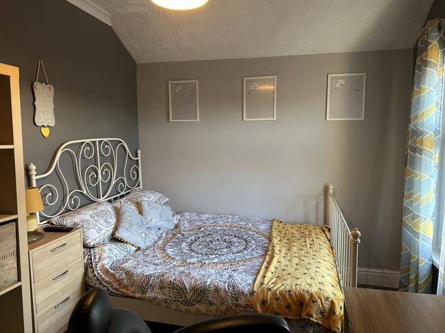 Double bedroom newly decorated. Main Photo