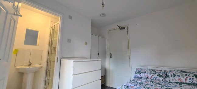 Ensuites Close to Digbeth HMO Free for DSS Main Photo