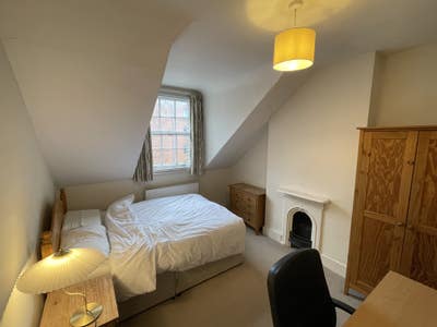 Beautiful room in Jericho Main Photo