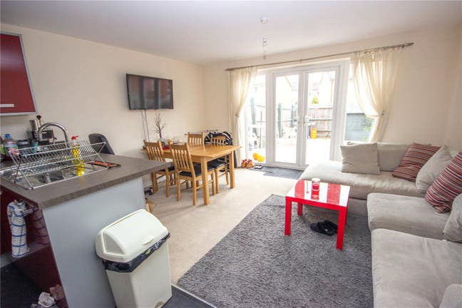 Double Room - Close to Airbus & Mod Main Photo